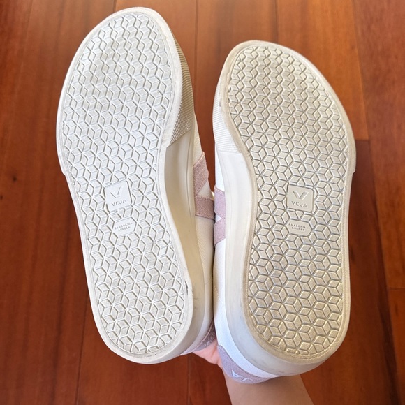 Veja Campo White and Purple Leather Sneakers - Picture 5 of 7